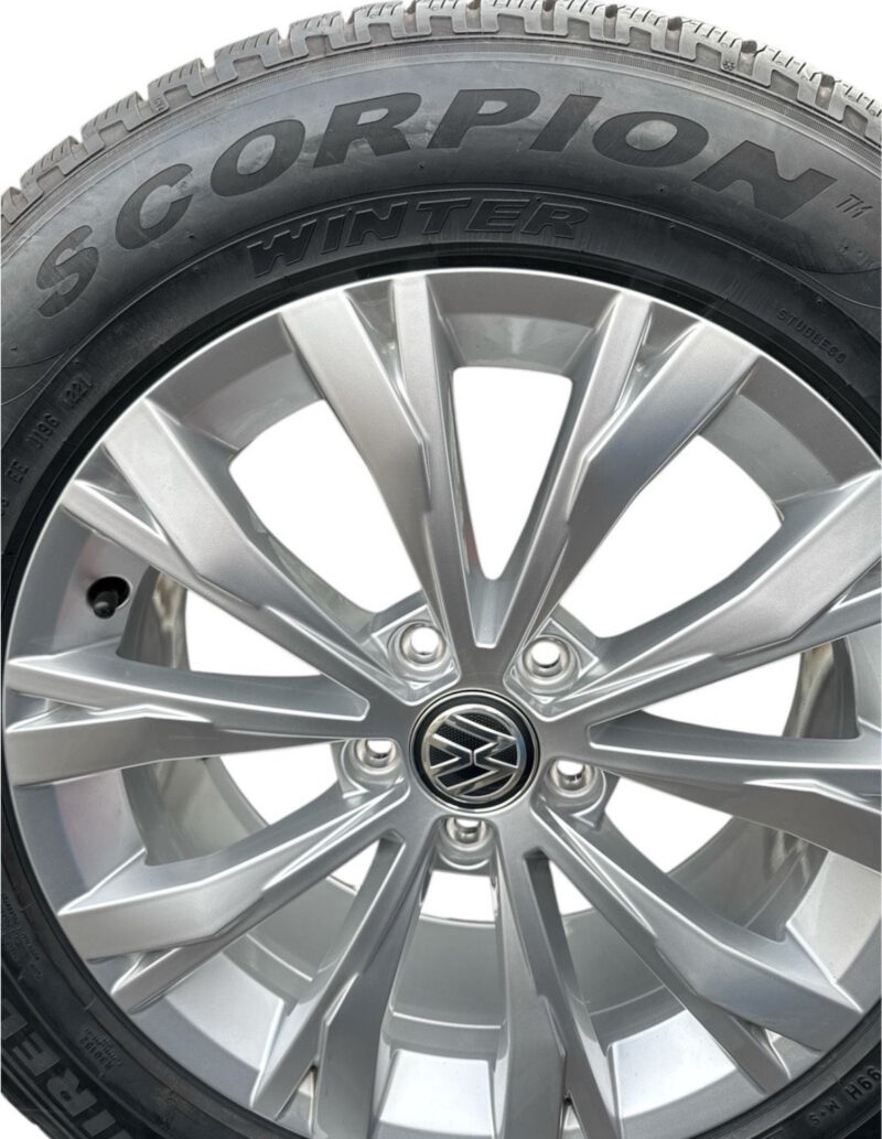 VW Tiguan II 5NA original Alufelgen mit Winterrreifen Pirelli 17 Zoll – Bild 4